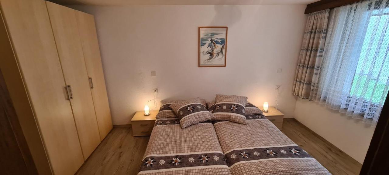 Apartmenthaus Sunshine ซาส-กรุนด์ ภายนอก รูปภาพ