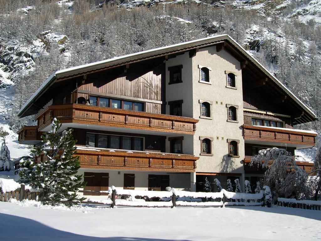 Apartmenthaus Sunshine ซาส-กรุนด์ ภายนอก รูปภาพ