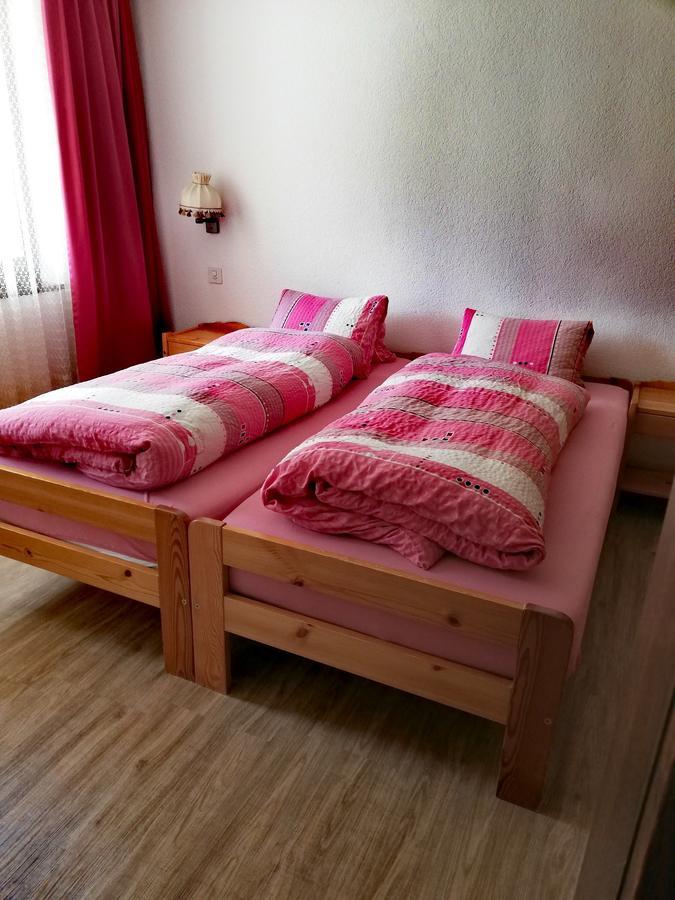 Apartmenthaus Sunshine ซาส-กรุนด์ ภายนอก รูปภาพ